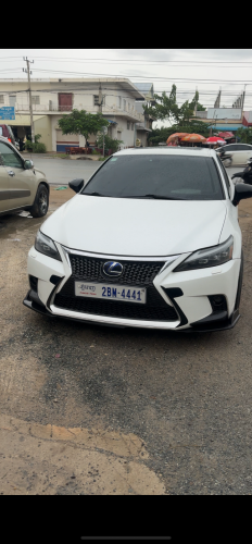 Lexus ct200h 011ឡាន​ស្អាត​លេងហេីយម៉ាកប់ម្ចាស់ដេីម