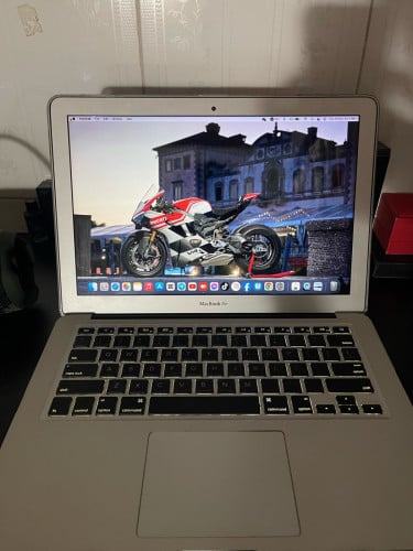 MacBook Air 2017 99% have box free case