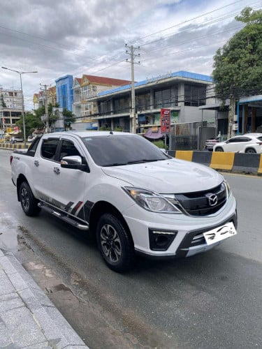 Mazda 2021 full option 2BL