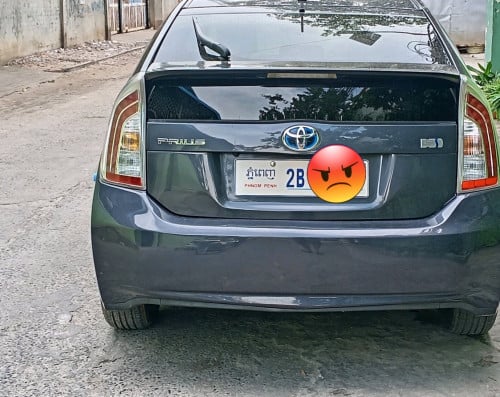 Prius full option 3 2012 2BU