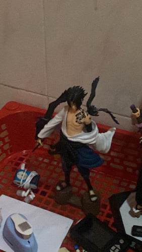 Sasuke Anime Figure