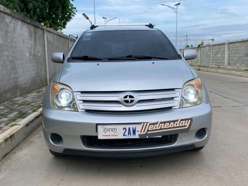 Scion 2004 2AW Lazerគុជ
