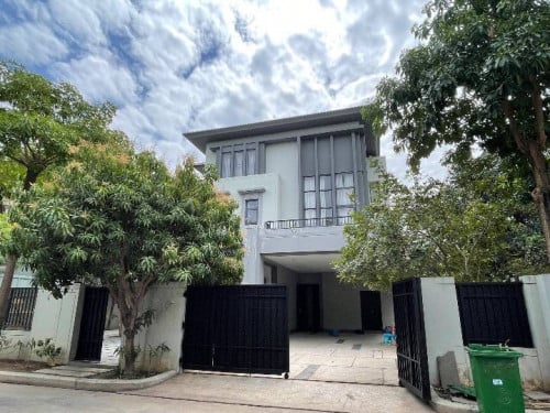 Single Villa for rent at Borey Chipmong 598