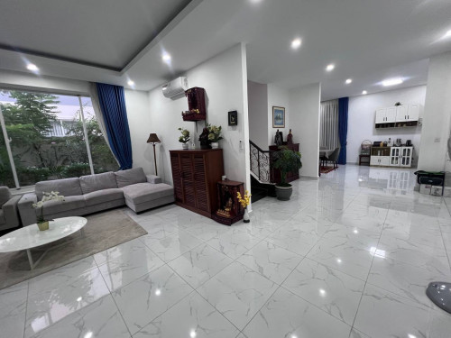 Twin for rent at orkide 6A (NK)