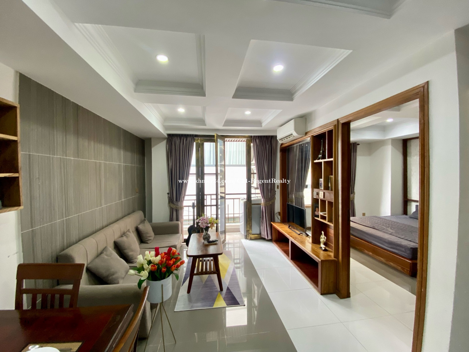 🏡 Modern Western-Style Bedroom for Rent Near Royal Palace