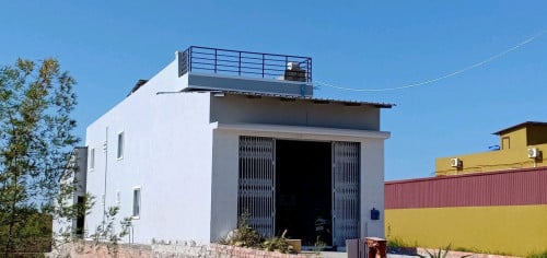 ផ្ទះលក់នៅក្រុងកំពត165000$ចចារ ចង់បានដឹងបន្ថែមឆាត