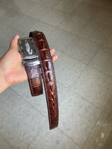 ខ្សែរក្រវ៉ាត់ស្បែកខ្នងក្រពើថ្នេរក្រងដោយដៃ