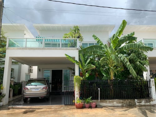 ប្លង់រឹង​