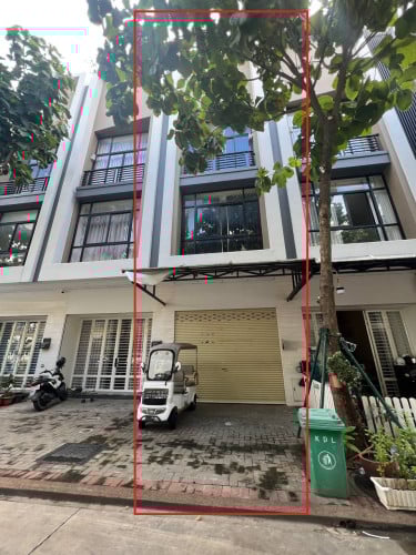 ផ្ទះអាជីវកម្មសម្រាប់ជួលនៅបុរីប៉េងហួតបឹងស្នោរ