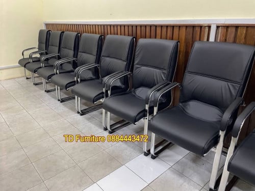 កៅអីប្រជុំ ស្បែក