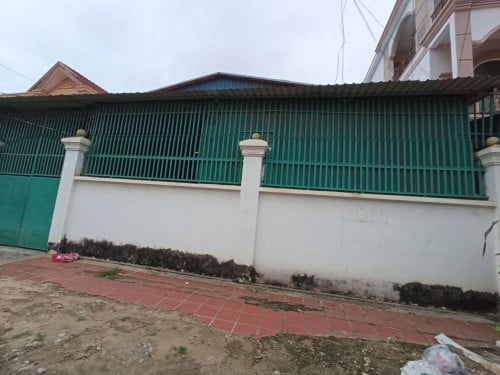 ឃ្លាំងជួល ក្រាំងធ្នុង