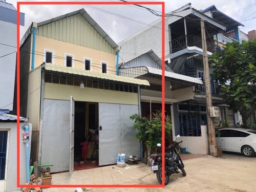 ផ្ទះលក់បន្ទាន់នៅក្រាំងធ្នង់ជិតបុរីមហាសែនសុខ