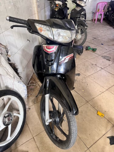 សង់ 017 មានកាត់គ្រី