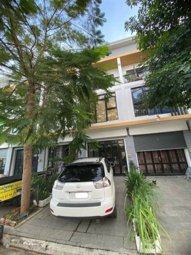 ផ្ទះដាក់លក់ #បន្ទាន់ខ្លាំង #ក្បែរបុរីពិភពថ្មីឈូកវ៉ា2