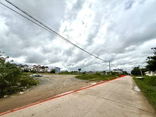 ដីលក់/ជួលប្រញ៉ាប់ ៖ ចុះពីផ្លូវជាតិលេខ3, នៅសង្កាត់ចោមចៅ1, ខណ្ឌពោធិ៍សែនជ័យ, រាជធានីភ្នំពេញ