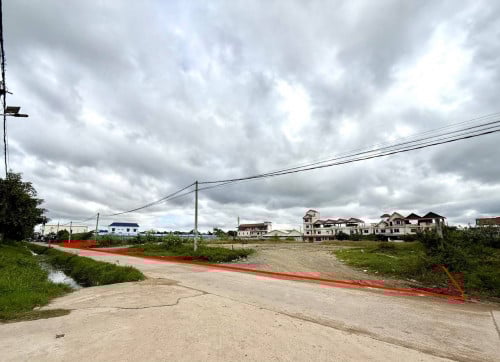 ដីលក់/ជួលប្រញ៉ាប់ ៖ ចុះពីផ្លូវជាតិលេខ3, នៅសង្កាត់ចោមចៅ1, ខណ្ឌពោធិ៍សែនជ័យ, រាជធានីភ្នំពេញ