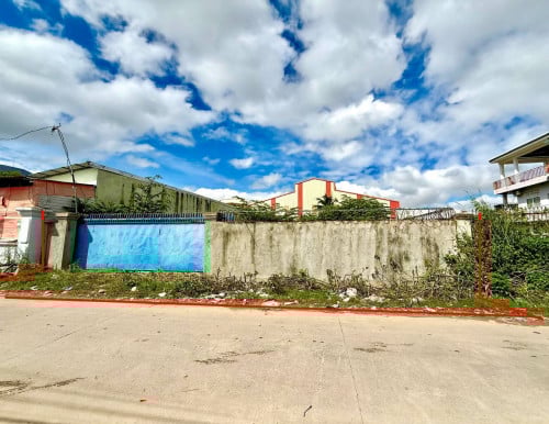 ដីលក់ប្រញ៉ាប់ ៖ ចុះពីផ្លូវជាតិលេខ3, នៅសង្កាត់ចោមចៅ1, ខណ្ឌពោធិ៍សែនជ័យ, រាជធានីភ្នំពេញ