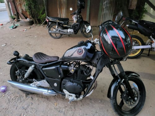 លក់ម៉ូតូធំម៉ាក់  Phanthom black Editionកំលាំង 200Cc  តំលៃ1550$ ចចារ