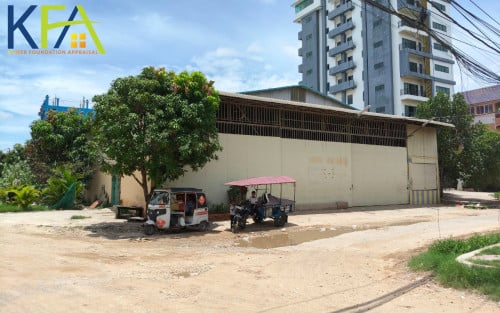 🏡 " ឃ្លាំងកែង លក់បន្ទាន់ "