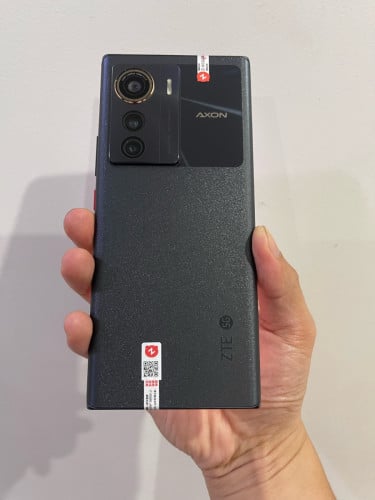 99% ZTE Axon 50 Ultra 12GB/512GB CN SIM2