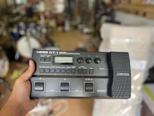 Boss GT-1 មួយទឹកពីជប៉ុន