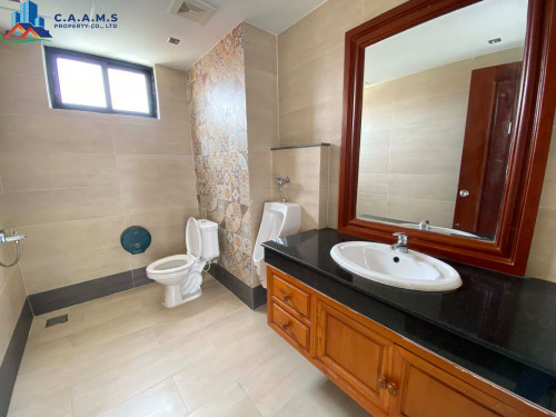 Building for Rent – Mao Tse Toung Blvd