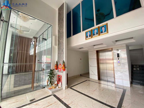 Building for Rent – Mao Tse Toung Blvd