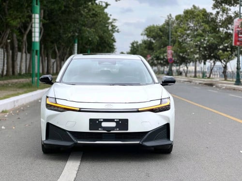 Bz3 full option 616Km 2024