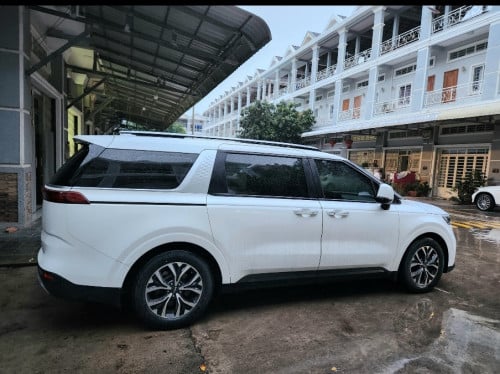 Kia Carrival 021 សាំង  2CE លក់ធូរៗ