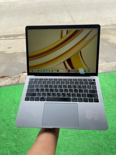 MacBook Air 2019 ហ្សុីនទាំងអស់ 280$