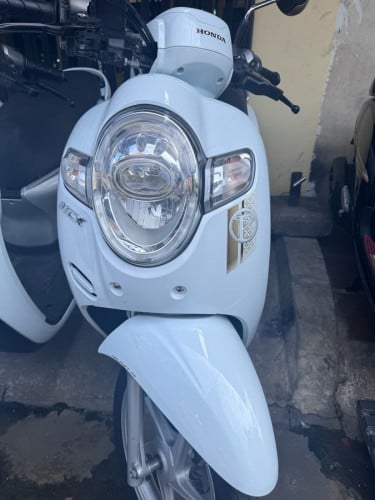 scoopy 2020 មានកាត់គ្រី