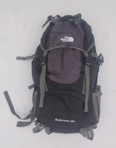 The North Face 60l hiking / backpacking bagpack new