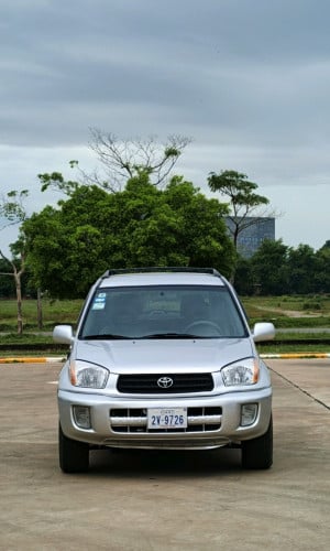 Toyota RAV4 01 p1