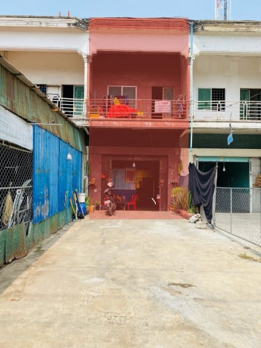 ផ្ទះលក់លើផ្លូវហាណូយ