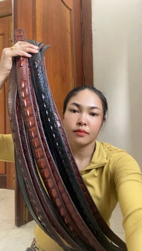 ខ្សែរក្រវ៉ាត់ស្បែកក្រពើថ្នេរក្រងដោយដៃ