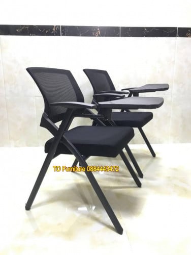 កៅអីសិស្ស.