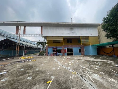 អាគារជួល