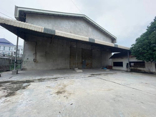 ឃ្លាំងជួល ស្ទឹងមានជ័យ