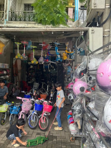 ផ្ទះលក់បន្ទាន់ 550000$ ខាងកើតផ្សារពោធិតុង 30m