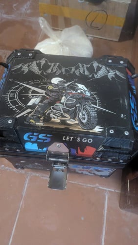 លក់ធុងដាក់ម៉ូតូ នៅស្អាត98%