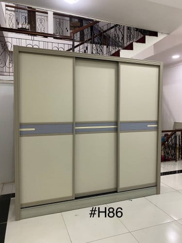 ទូសម្លៀកបំពាក់(closet)