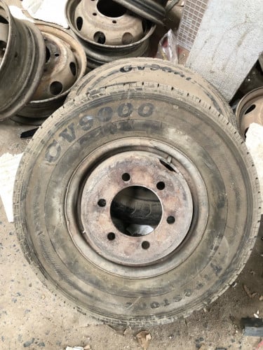 កង់យ៉ាន់សំបកលក់ CV9000/R14/205 នៅស្អាត80%