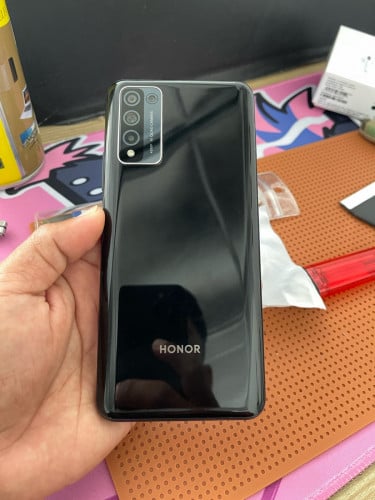 លក់​ Honor 10x Lite នៅស្អាតសំនុំស្រុីនទាំងអស់