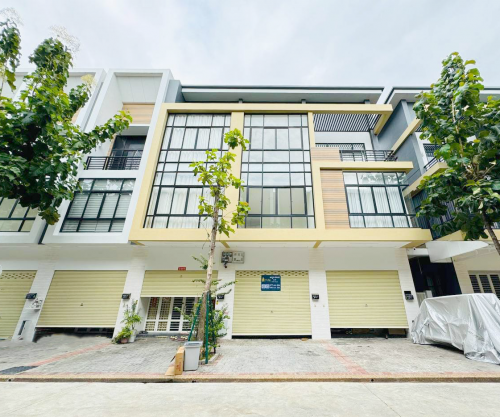 ផ្ទះអាជីវកម្មសម្រាប់ជួល | Shophouse for Rent