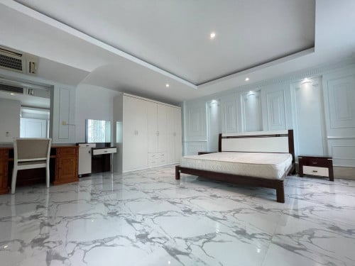 100sqm Private Terrace for Rent