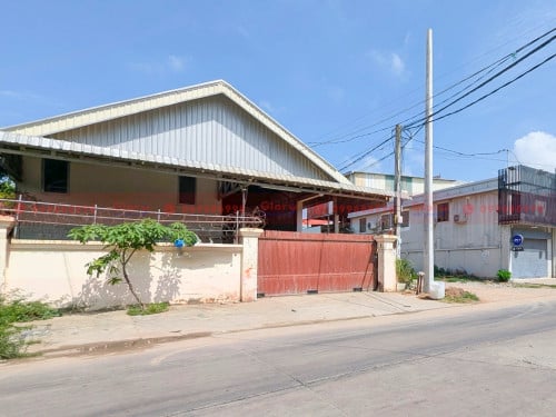 400 Sqm Warehouse For Lease Along A Business Road In Sen Sok Area