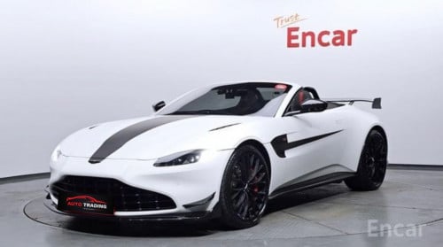 Aston Martin Vantage Roaster 2022