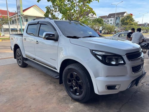 Chevrolet Colorado ពណ៊័​ ស​ ឡានស្អាតអត់បុកអត់ស្ងោរដូរពណ័ទេបងប្អូន​ ម៉ាសុីនប្រអប់លេខអែមណាស់