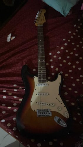 Electric guitar for sell