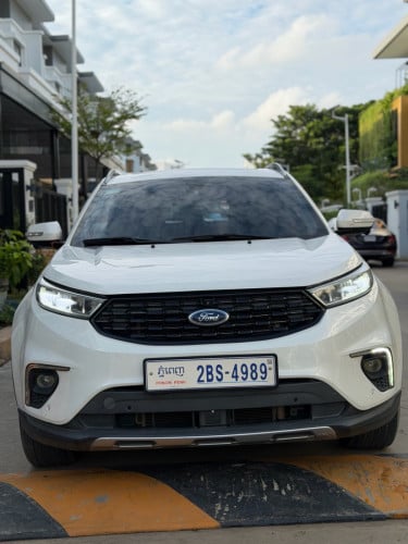 Ford Territory 2022 ពណ៏​ ស 28000$ ចរចាណ៏